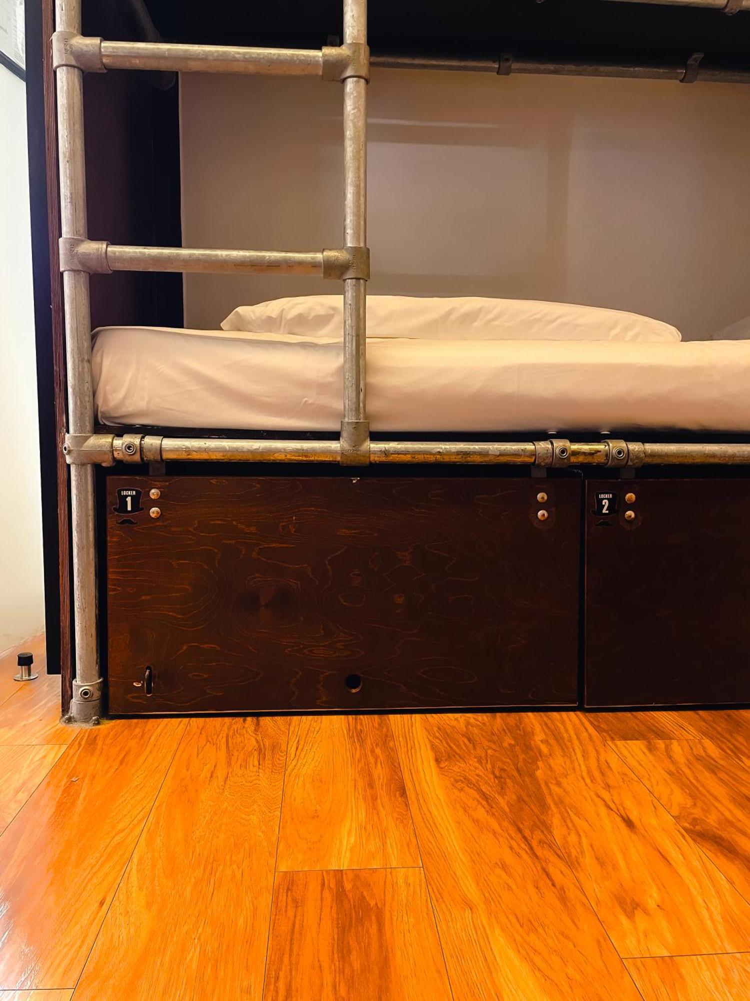 Bed 4-Bed Female Dormitory Room