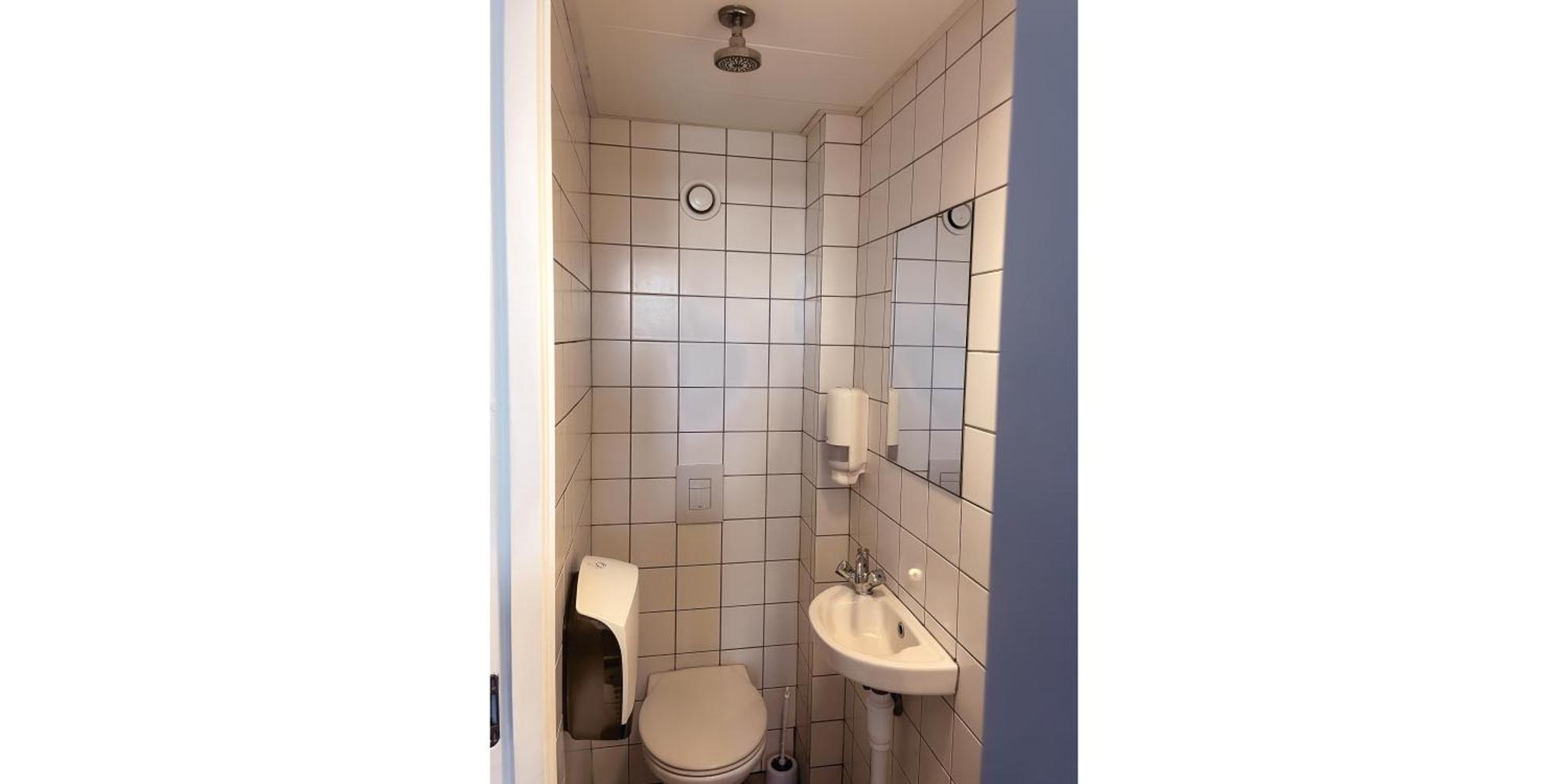 Single Room Private Bathroom